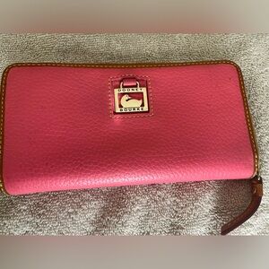Dooney & Bourke “Bubblegum”Pebble Grain Zip Around Wallet/ Wristlet Clut…
